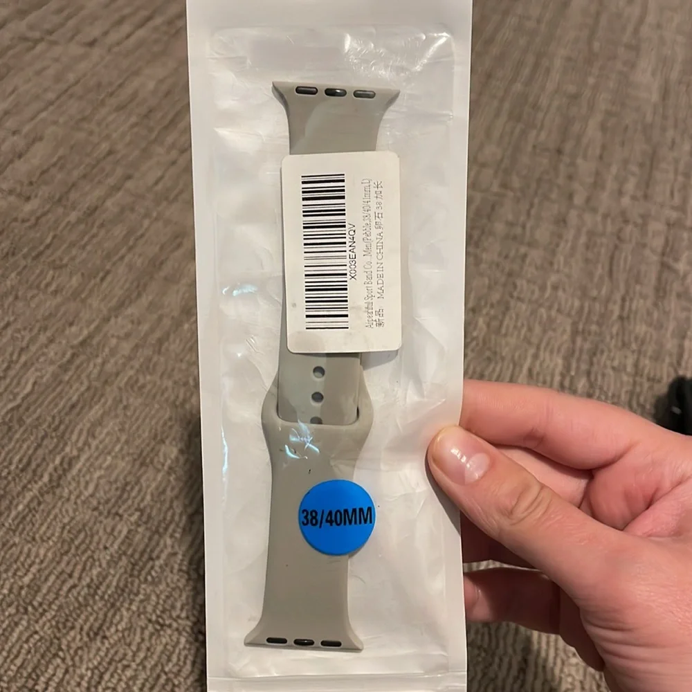 Gray Apple Watch silicone band NWT
